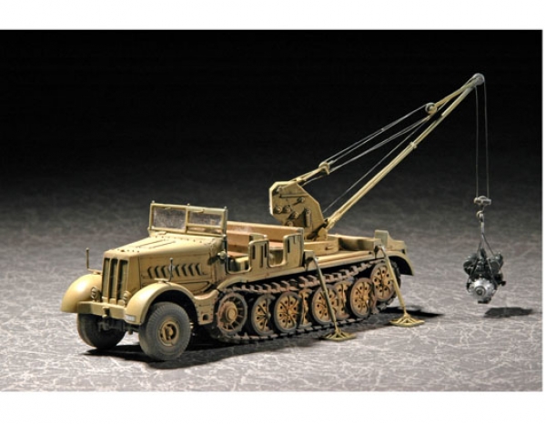 Sd.Kfz. 9/1 FAMO mit Bilstein Kran (frühe Version) / Drehkran 6t auf Zugkraftwagen 18t, 1:72