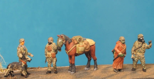 PAW - PAW - Kontamination team + Stalker and Animals, 1:72