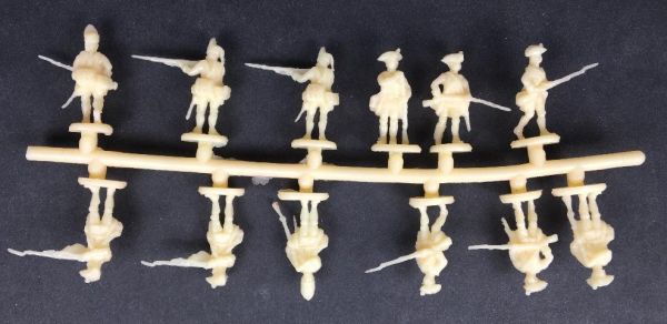 Austrian Infantry 7 years war, fighting, 1:72