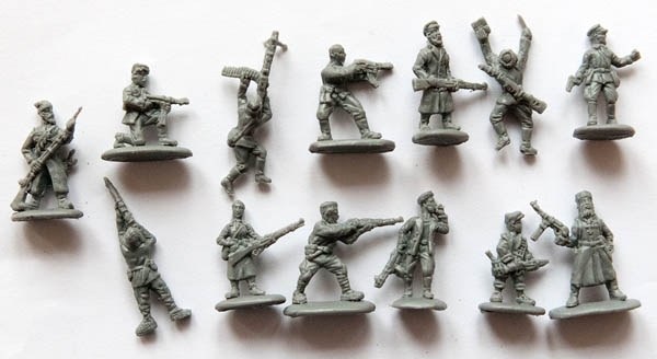 Russische Partisanen in Sommerbekleidung (2.Weltkrieg), 1:72