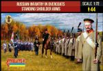 Russische Infanterie, angetreten, Waffe geschultert, 1:72